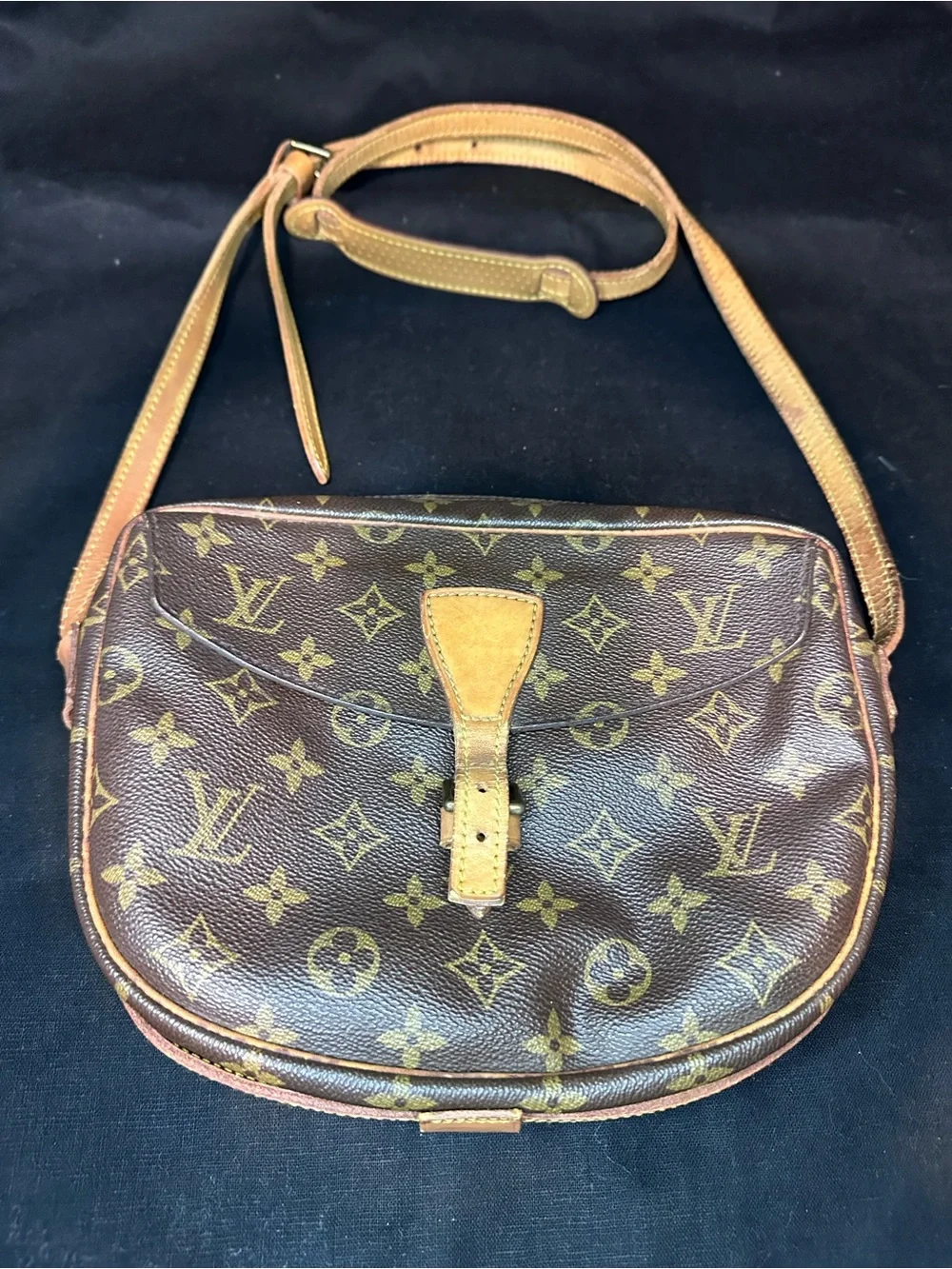 Louis Vuitton Jeune Fille MM crossbody bag Vintage w/ COA